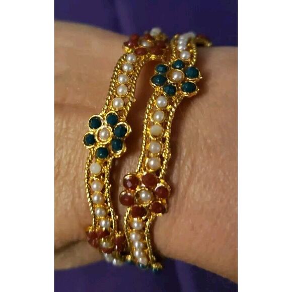 Set Of 2 Gold Tone Bangle Bracelets With Red & Green Flowers & Mini Faux Pearls - Picture 4 of 14